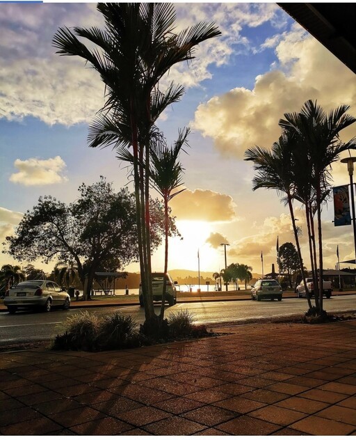 PRIME LOCATION ON MAIN ESPLANADE - GET THE CAFE/RESTAURANT FOR FREE - TAKE OVER LEASE - GENUINE GOING CONCERN