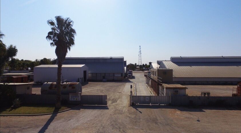 26000t storage facility - selling freehold