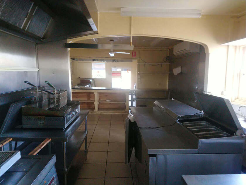 GET THIS GREAT FISH AND CHIP SHOP & GENERAL STORE FOR FREE! TAKE OVER THE LEASE