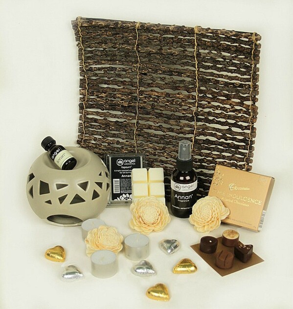 ON-LINE GIFT STORE - A Ready-made business with huge expansion possibilities.