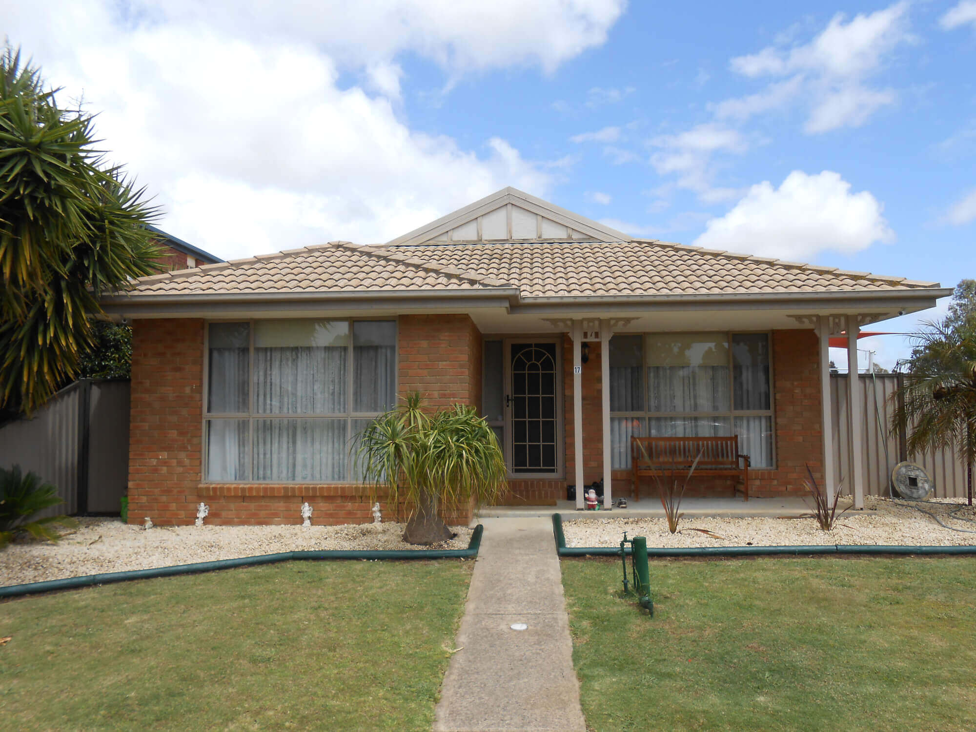 17 Murray Walk Roxburgh Park VIC 3064 House for Sold