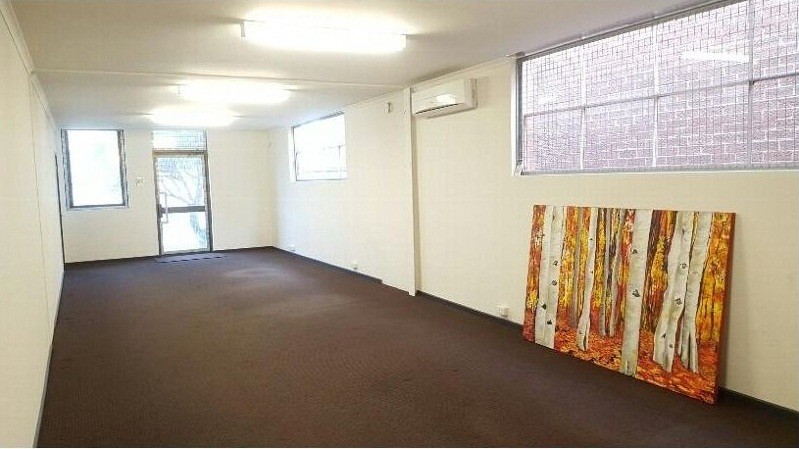 Great Warehouse with office - Suitable for many uses