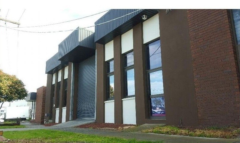 Great Warehouse with office - Suitable for many uses