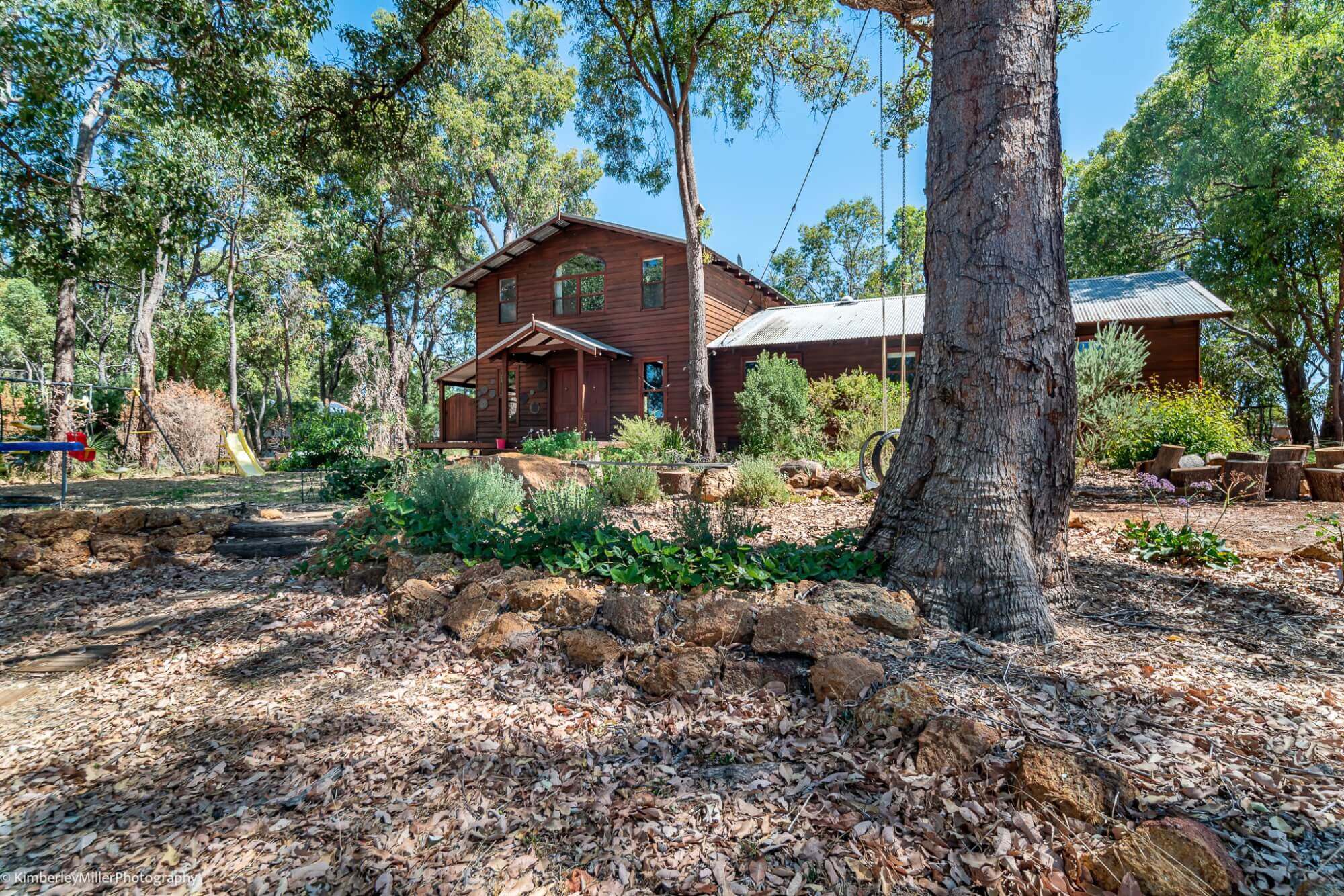 3 Baggins end Mundaring WA 6073 House for Sold
