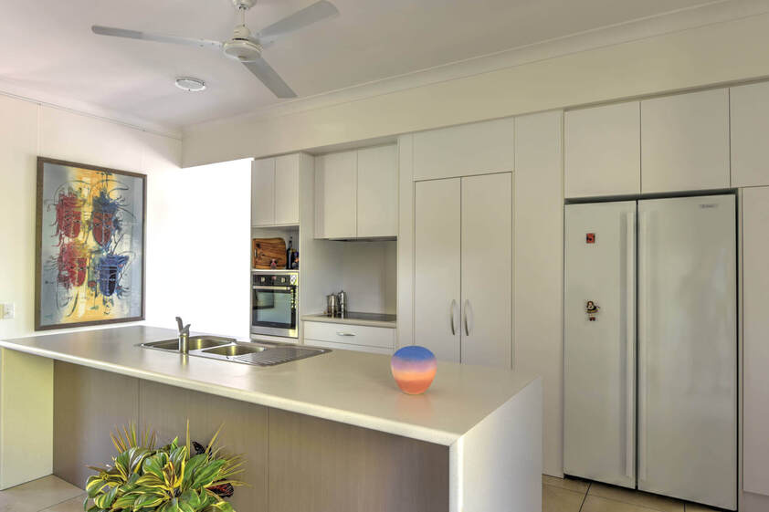 COMMERCIAL PROPERTY WITH SHOP / GALLERY / SHOWROOM AND RESIDENCE