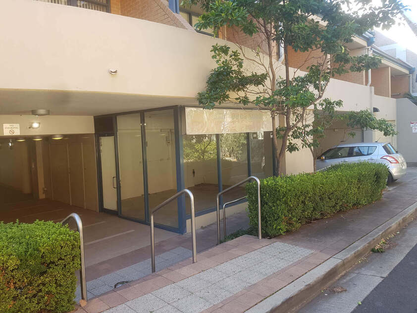 Excellent shop or office - central location. Bus to CBD at door
