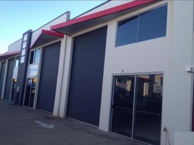 Shed/Warehouse, 120 m2 with upstairs office. Partly Furnished