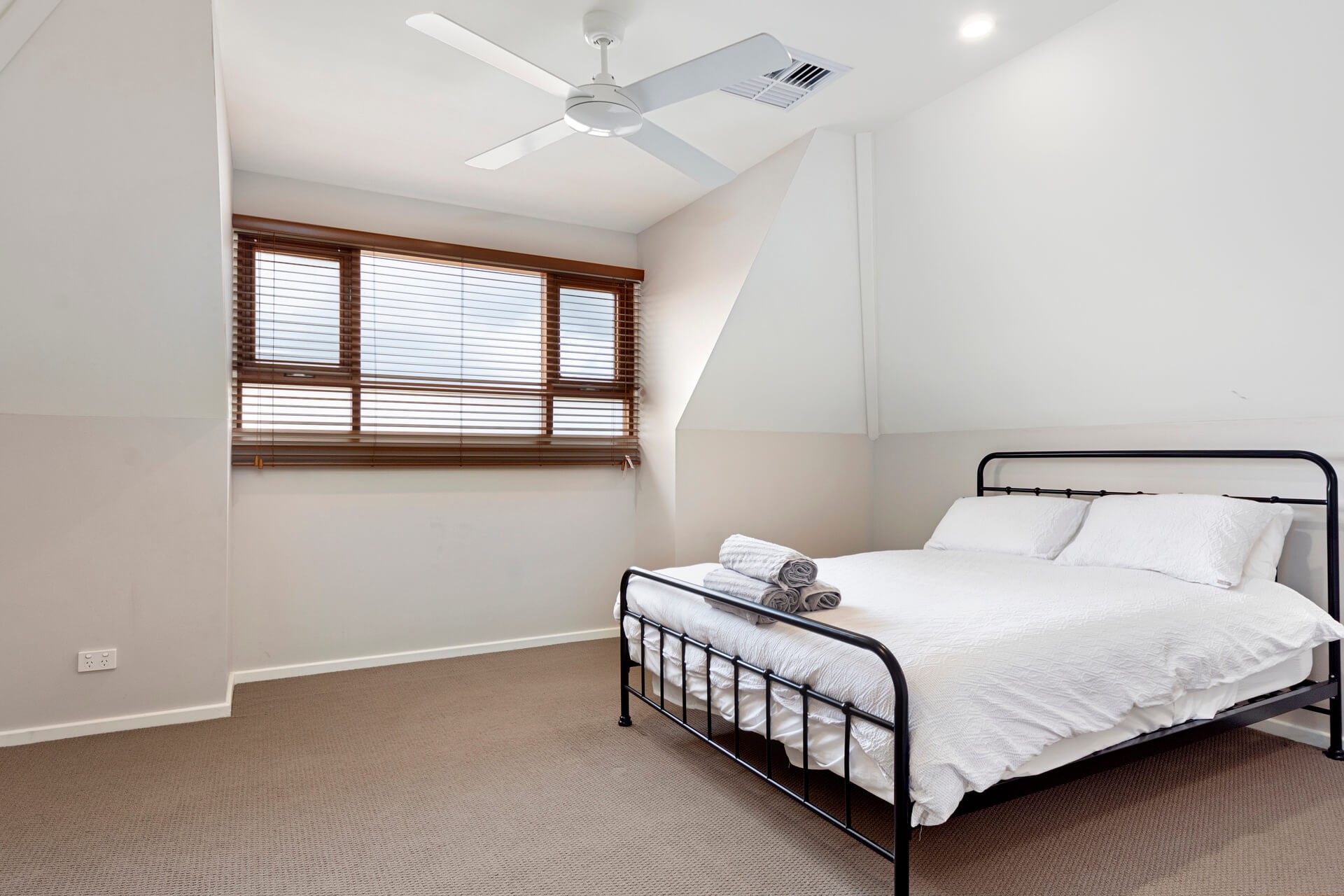 25 Harvest Drive Mclaren Vale SA 5171 House for Rent