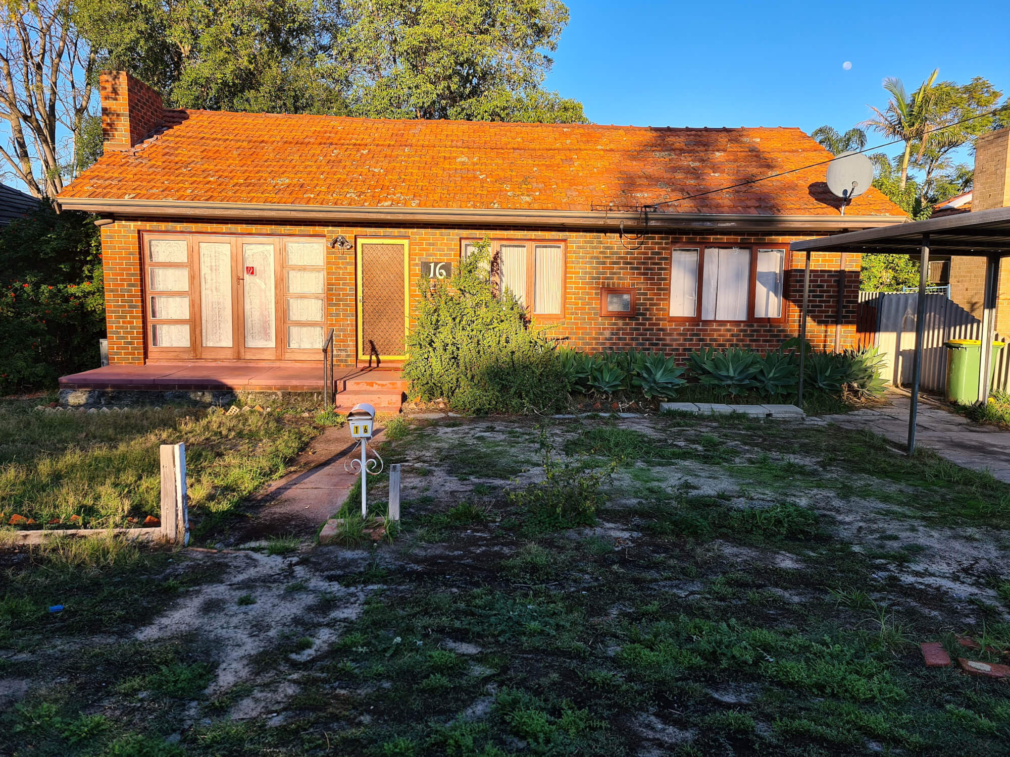 16 Homewood Street Cloverdale WA 6105 House for Rent