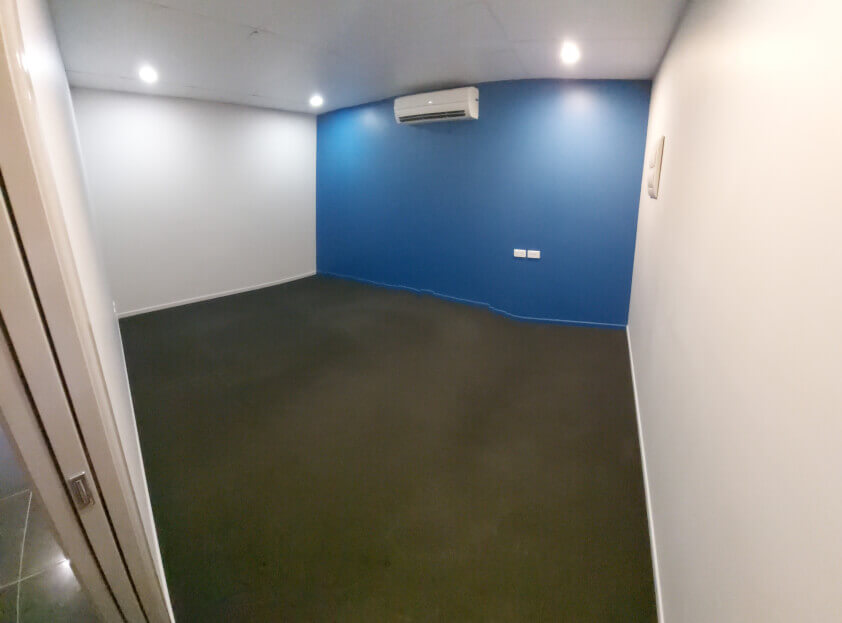 For sale/lease Retail, office, workshop and sheds.