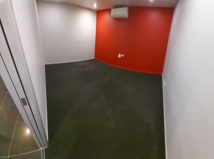 For sale/lease Retail, office, workshop and sheds.