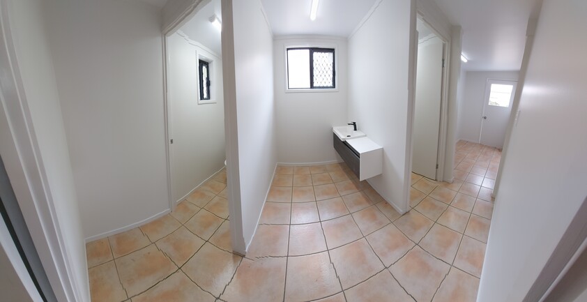 For sale/lease Retail, office, workshop and sheds.