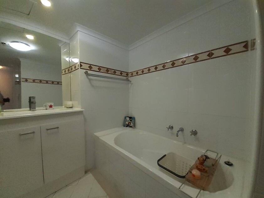 Spacious apartment with huge balcony with stunning view