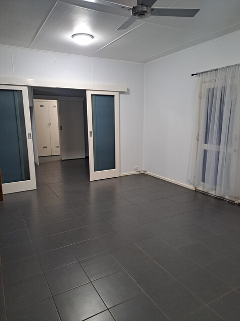Karratha 3 x 1 House in Prime Location Close to CBD