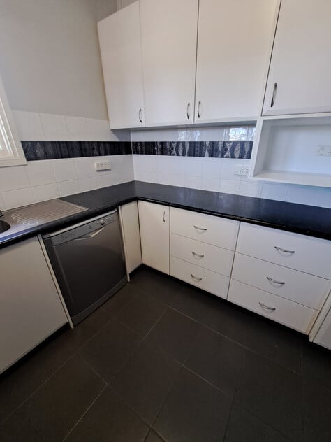 Karratha 3 x 1 House in Prime Location Close to CBD