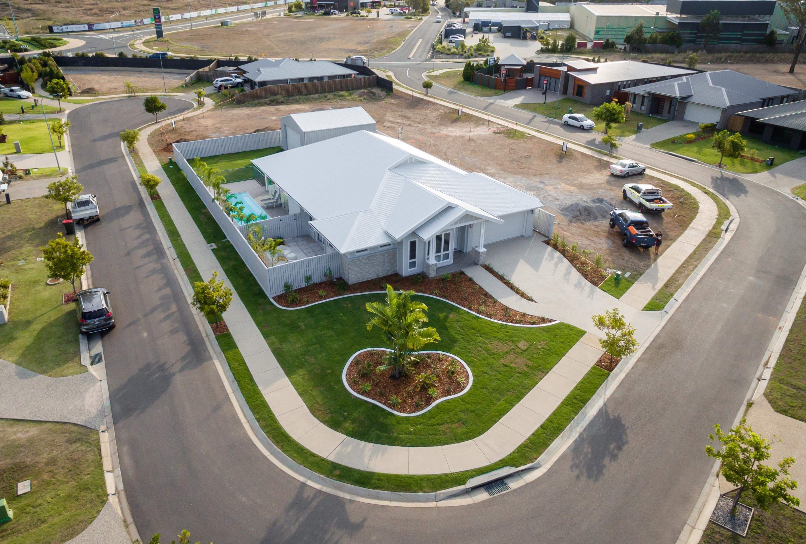 8 Cascade Close New Auckland QLD 4680 House for Sold