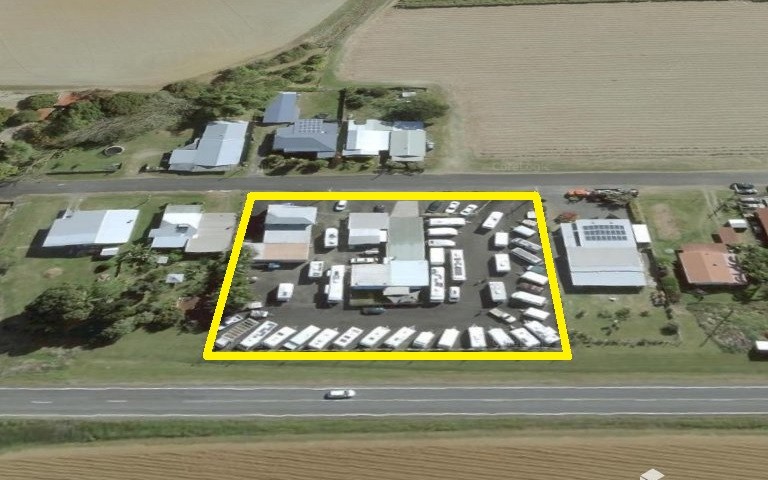 SALES POSITIONED HIGHWAY FRONTAGE COMMERCIAL PROPERTY JUST SOUTH OF INNISFAIL