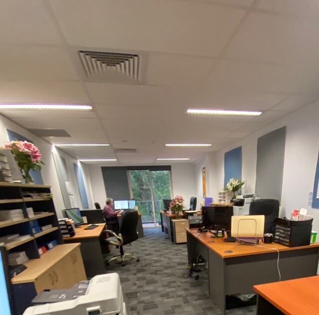 FULLY CONTAINED OFFICE BUILDING FOR LEASE. 65 SQM