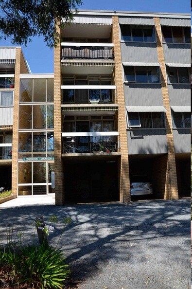 2 Bed + Study, convenience at your doorstep. Fully furnished and equipped.