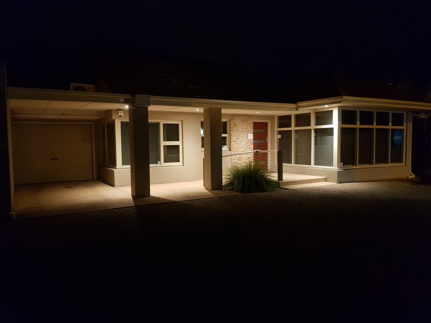 COMMERCIAL PROPERTY FOR LEASE – HIGHWAY EXPOSURE - IDEAL LOCATION