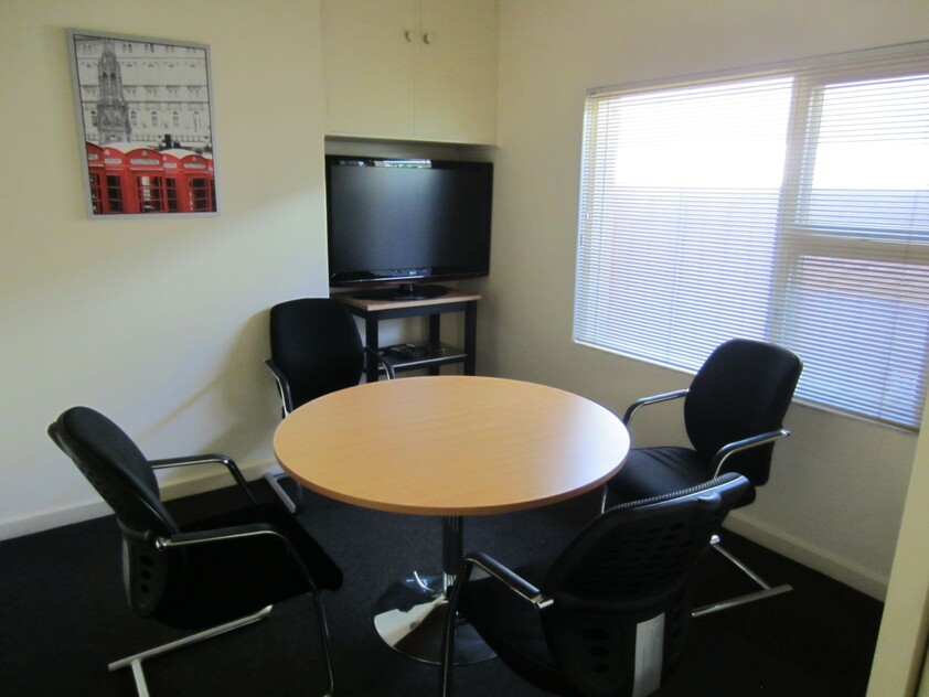 COMMERCIAL PROPERTY FOR LEASE – HIGHWAY EXPOSURE - IDEAL LOCATION