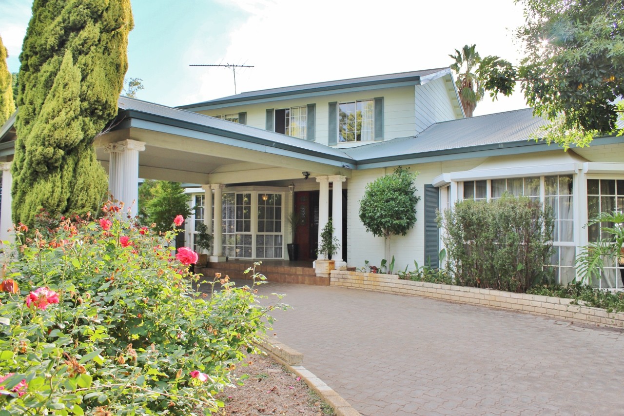 2 Beleura Avenue Gingin WA 6503 House for Sold