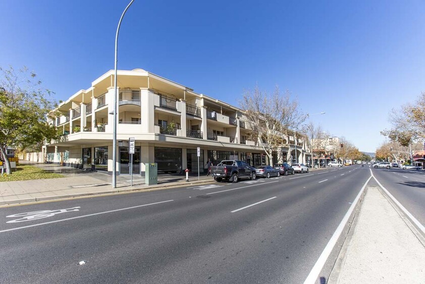 AFFORDABLE AND STUNNING LOCATION (Ideal for Medical Clinic,Council Approved)