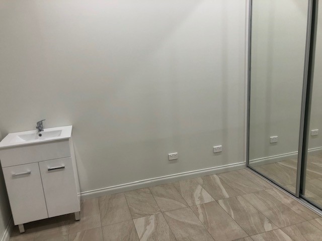 AFFORDABLE AND STUNNING LOCATION (Ideal for Medical Clinic,Council Approved)