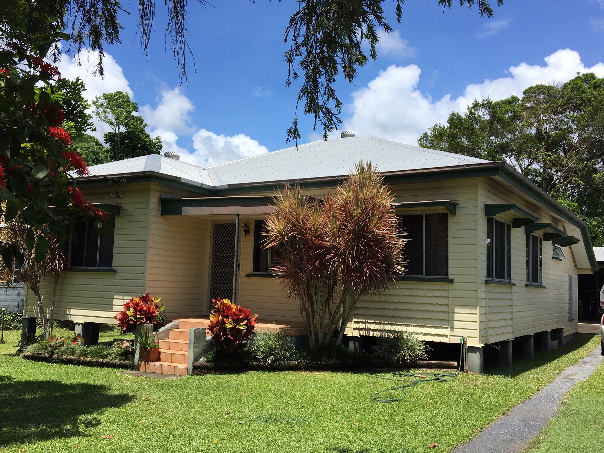 5 Owen Street Mossman QLD 4873 House for Sold