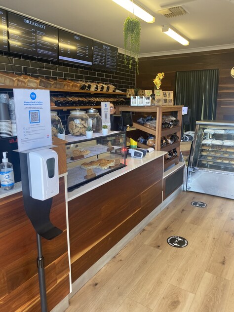 BAKERY / CAFE - NO BAKING EXPERIENCE REQUIRED