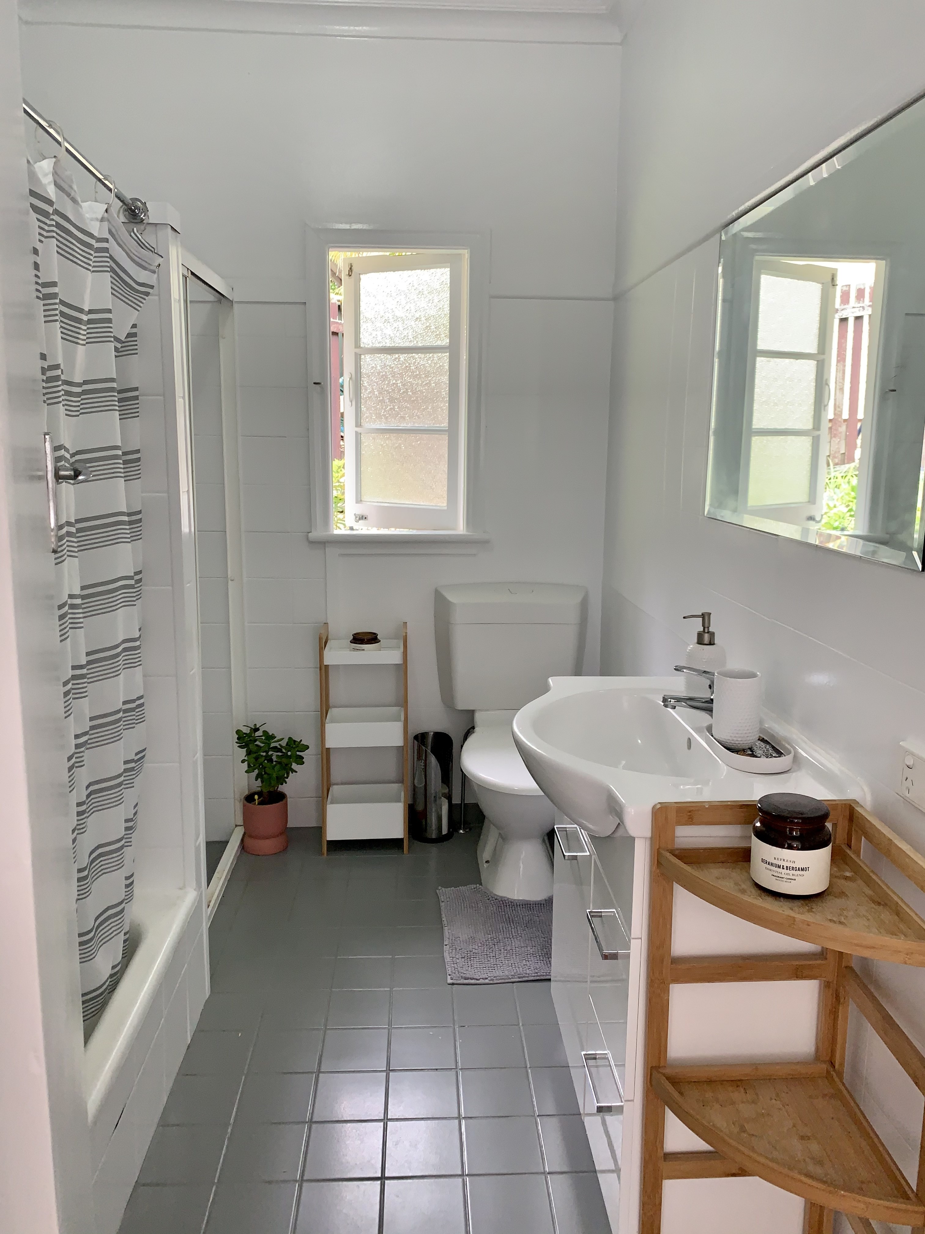 52 Warburton Street Bardon QLD 4065 House for Rent