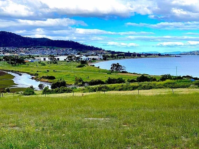LOT 152 – 577M2 - WATER VIEWS OVER RALPHS BAY - OFF THE PLAN SALE