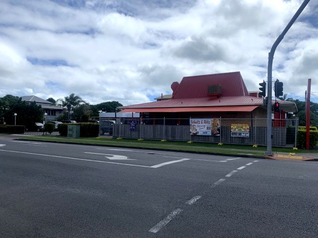 OFFICE 82 m2 - FOR LEASE (ALSO AVAILABLE FOR SALE)