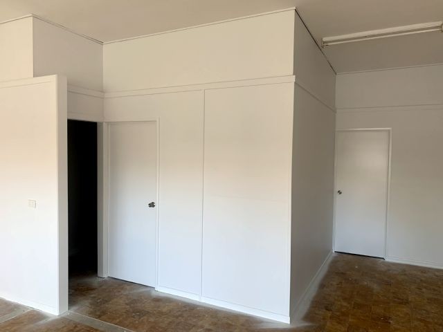 OFFICE 82 m2 - FOR LEASE (ALSO AVAILABLE FOR SALE)