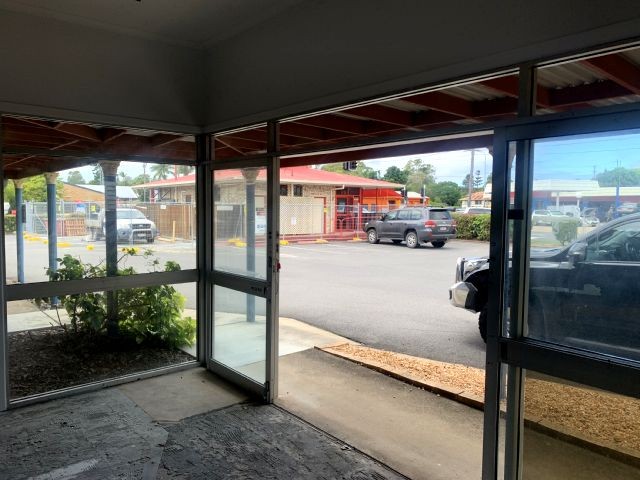 OFFICE 82 m2 - FOR LEASE (ALSO AVAILABLE FOR SALE)