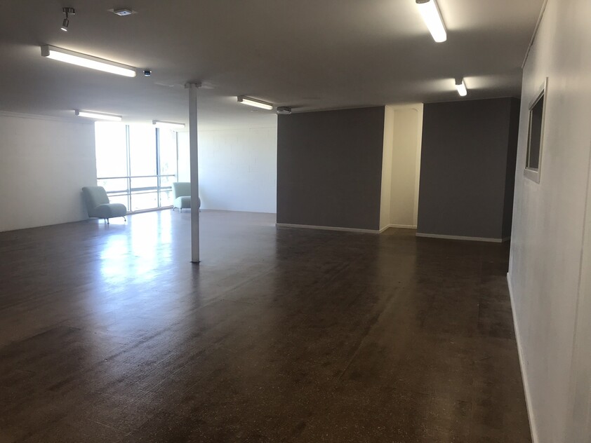 Commercial space - Prime Location. Access from Princes Fwy & Monash Hwy / Sth Gippsland Hwy.