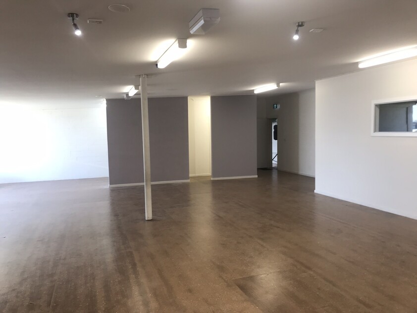 Commercial space - Prime Location. Access from Princes Fwy & Monash Hwy / Sth Gippsland Hwy.
