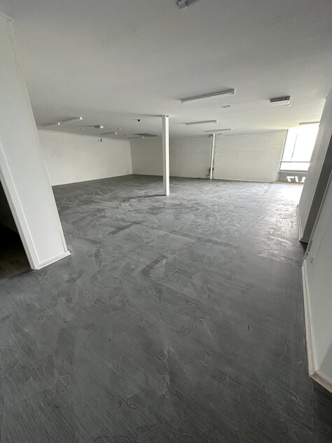 Commercial space - Prime Location. Access from Princes Fwy & Monash Hwy / Sth Gippsland Hwy.
