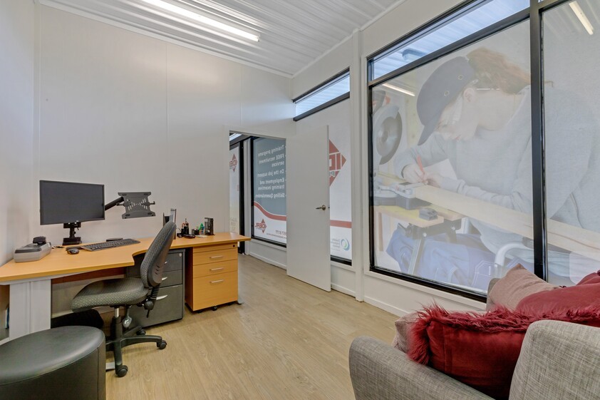 North Mackay Retail/Office and Workshop Space – Two Lettable Spaces