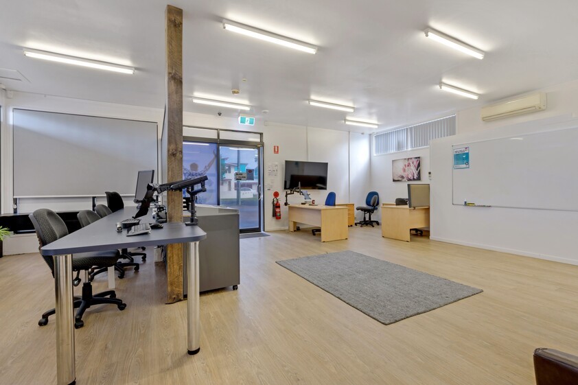 North Mackay Retail/Office and Workshop Space – Two Lettable Spaces