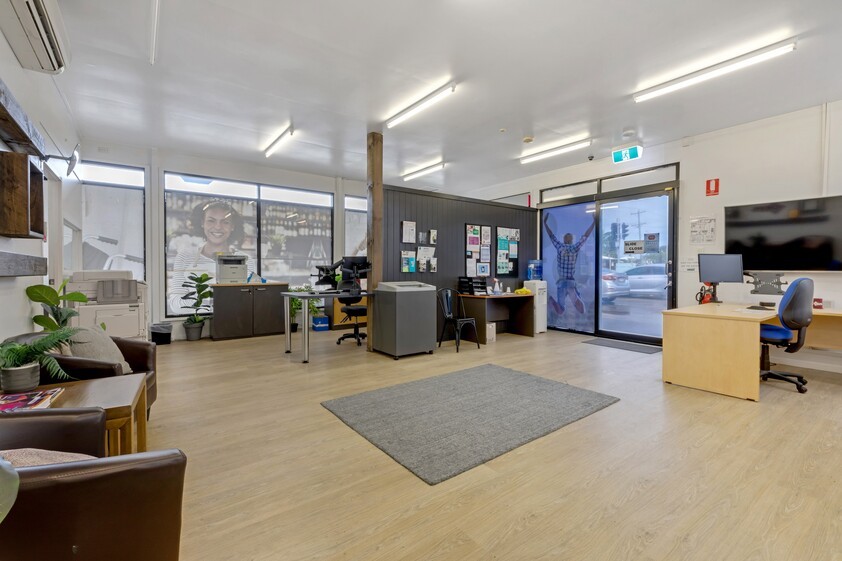 North Mackay Retail/Office and Workshop Space – Two Lettable Spaces