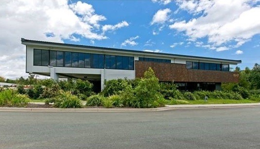 IMMACULATE PROFESSIONAL OFFICE AND WAREHOUSE SPACE FOR LEASE