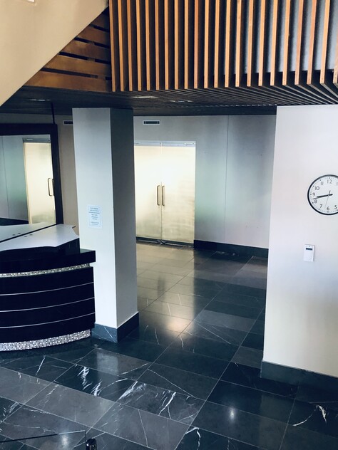 IMMACULATE PROFESSIONAL OFFICE AND WAREHOUSE SPACE FOR LEASE