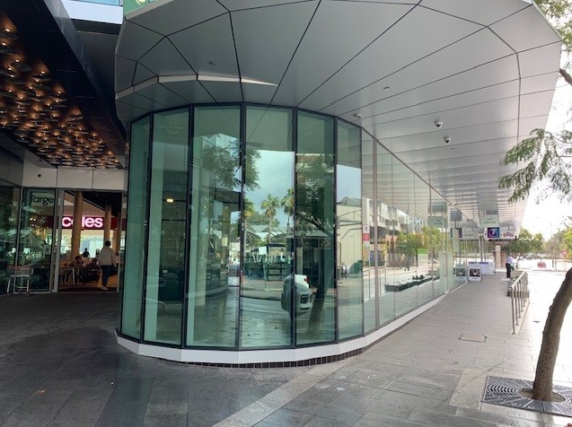 COFFEE WINDOW SET-UP - PRIME LOCATION CLOSE TO STATION - SUITABLE FOR CAFE (WITH EXISTING EQUIPMENT) OR RETAIL