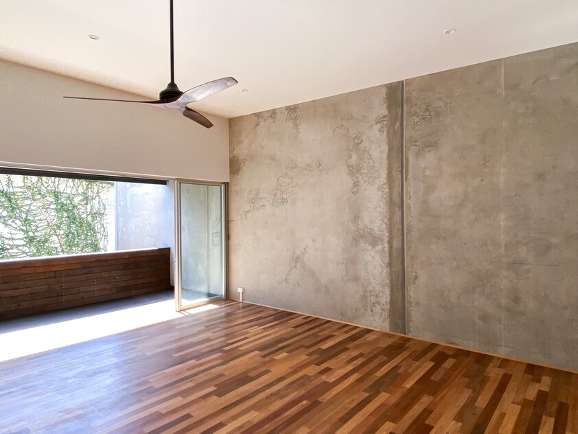 Office Space, Studio