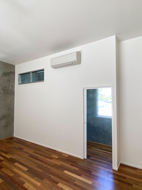 Office Space, Studio