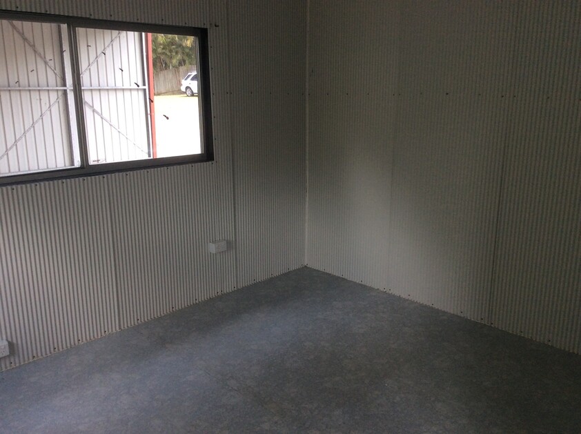 Work Shop / Storage in Redland City on Prime corner Position