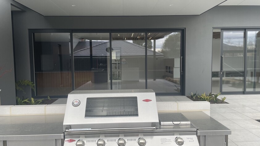Luxury Home & Outdoor Living. Private. Quiet. Close to Lake