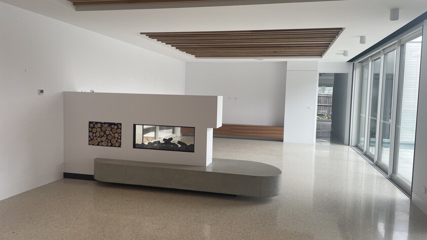 Luxury Home & Outdoor Living. Private. Quiet. Close to Lake