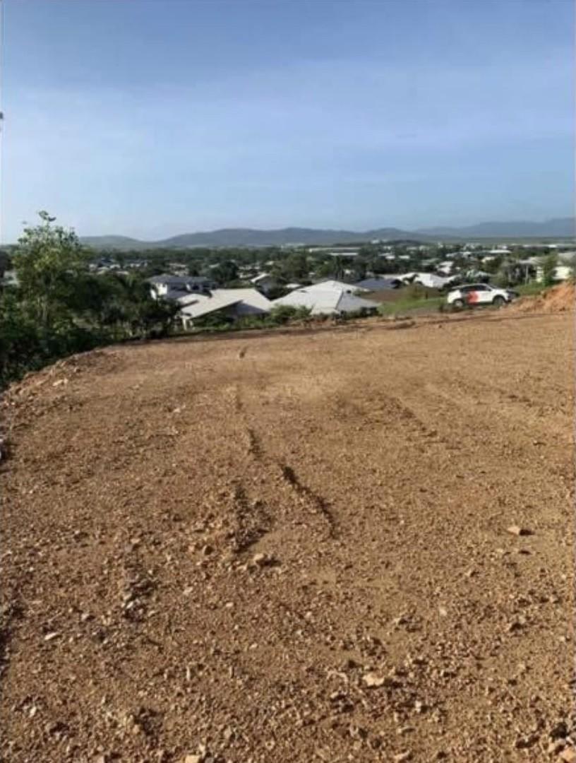 NEW LISTING!! Beautiful Large Block of Land 1326m2, excavated, Stunning Views of estate, Sea Views ! Sunny Townsville